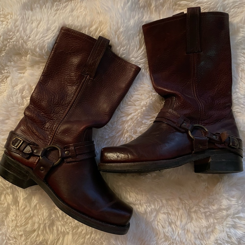 Frye Boots, Size 8.5. Style 201055
